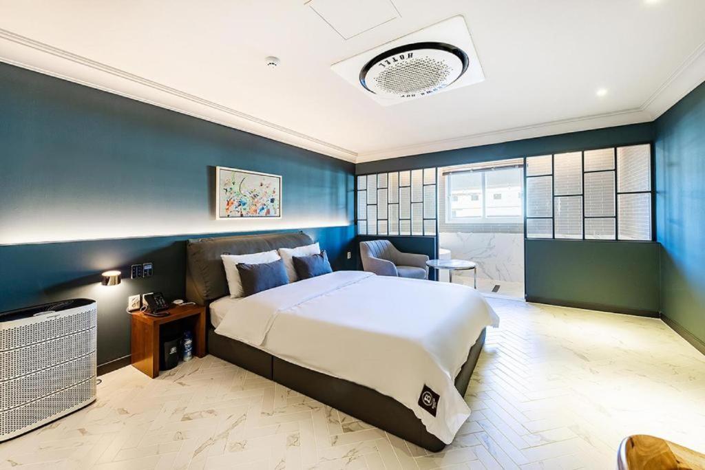 Brown Dot Hotel Kjongdzsu Kültér fotó
